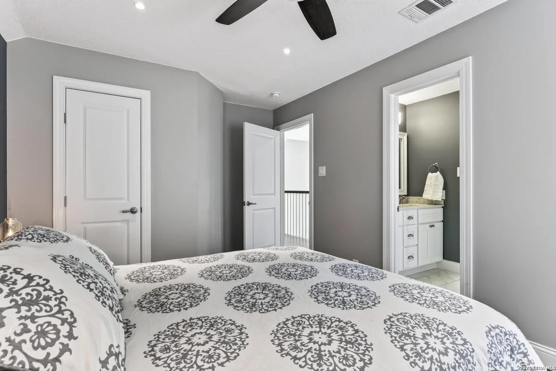 Photo of 13007 Rambling Oak
