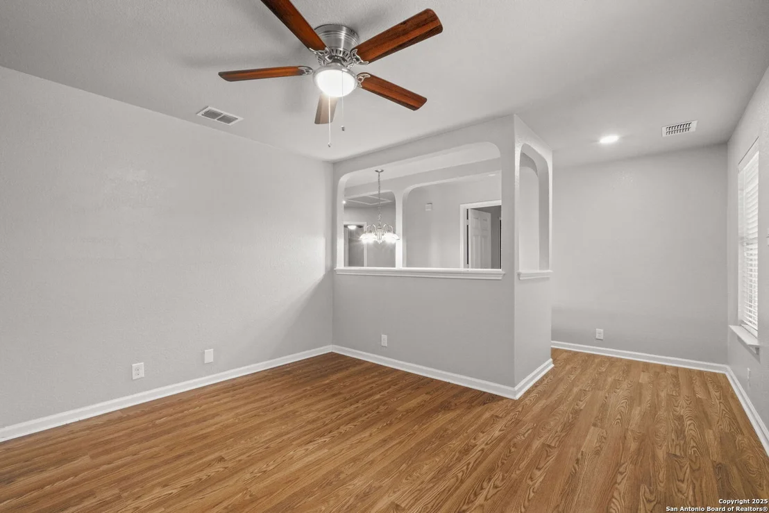 Photo of 2326 Camberly
