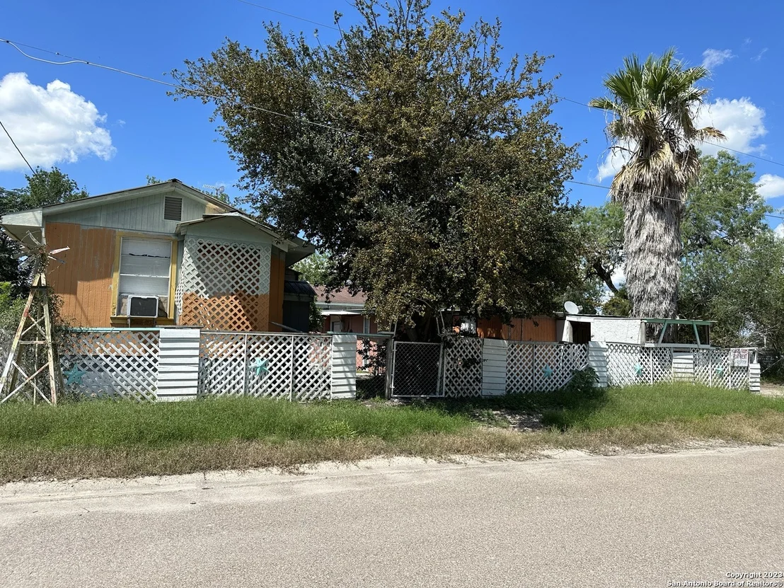 Photo of 401 Calle Hidalgo