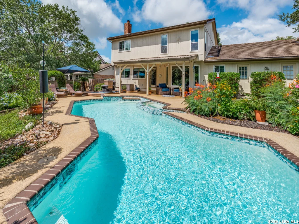 Photo of 2255 Encino Loop