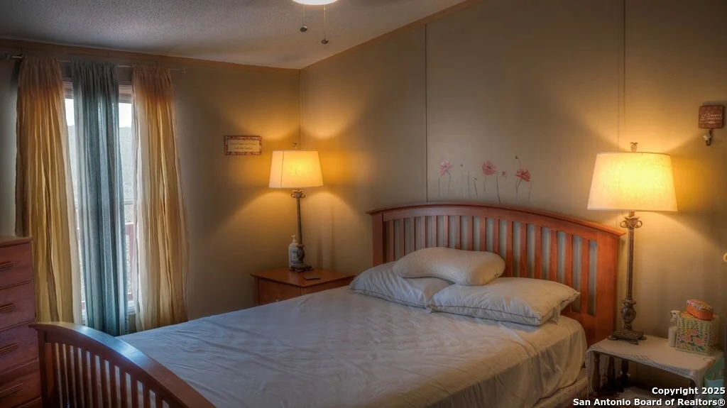 Photo of 560 Pine Mountain