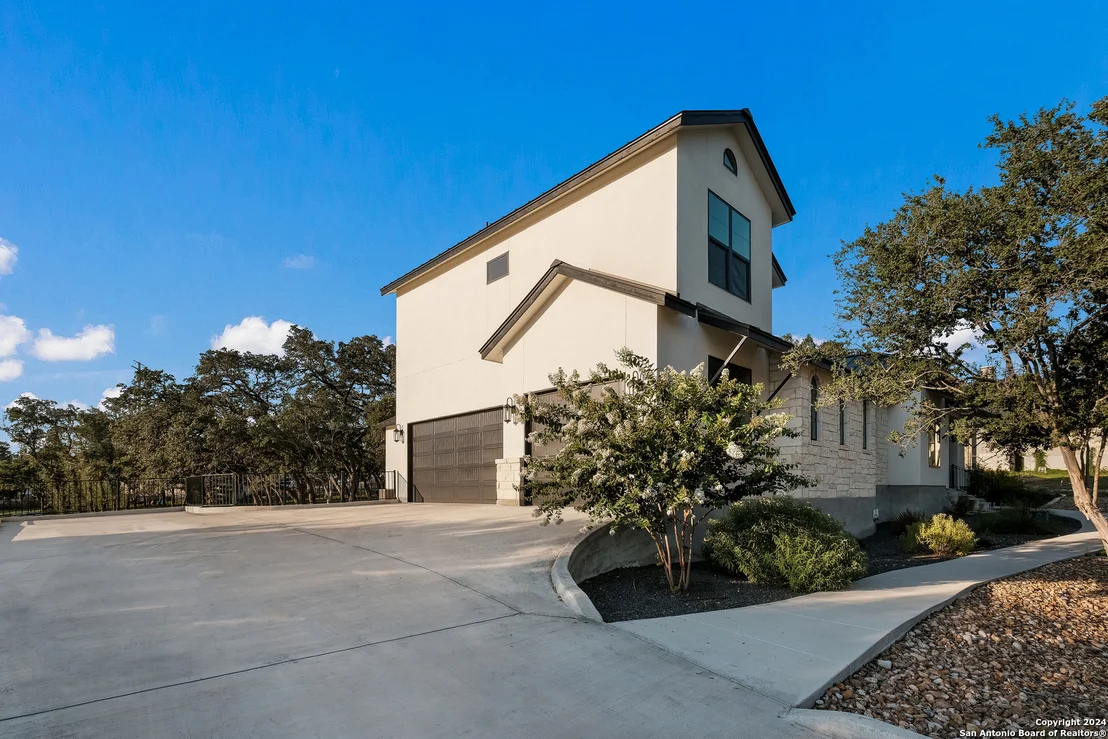Photo of 718 post oak ridge