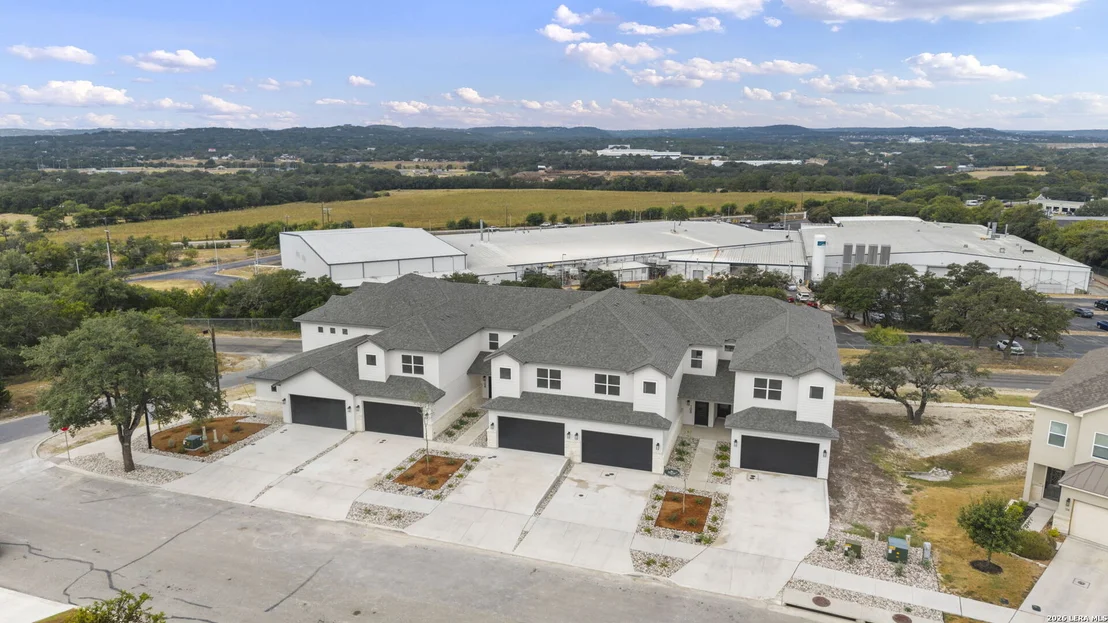 Photo of 102 Magnolia Cir