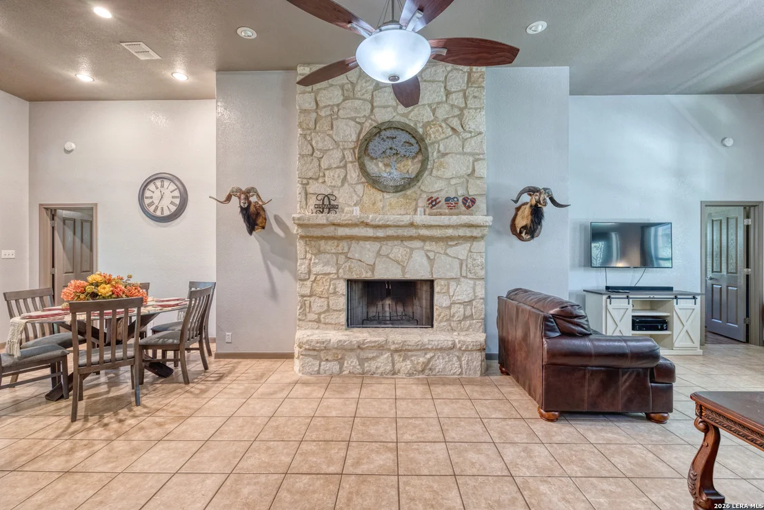 Photo of 382 Arboles Ct