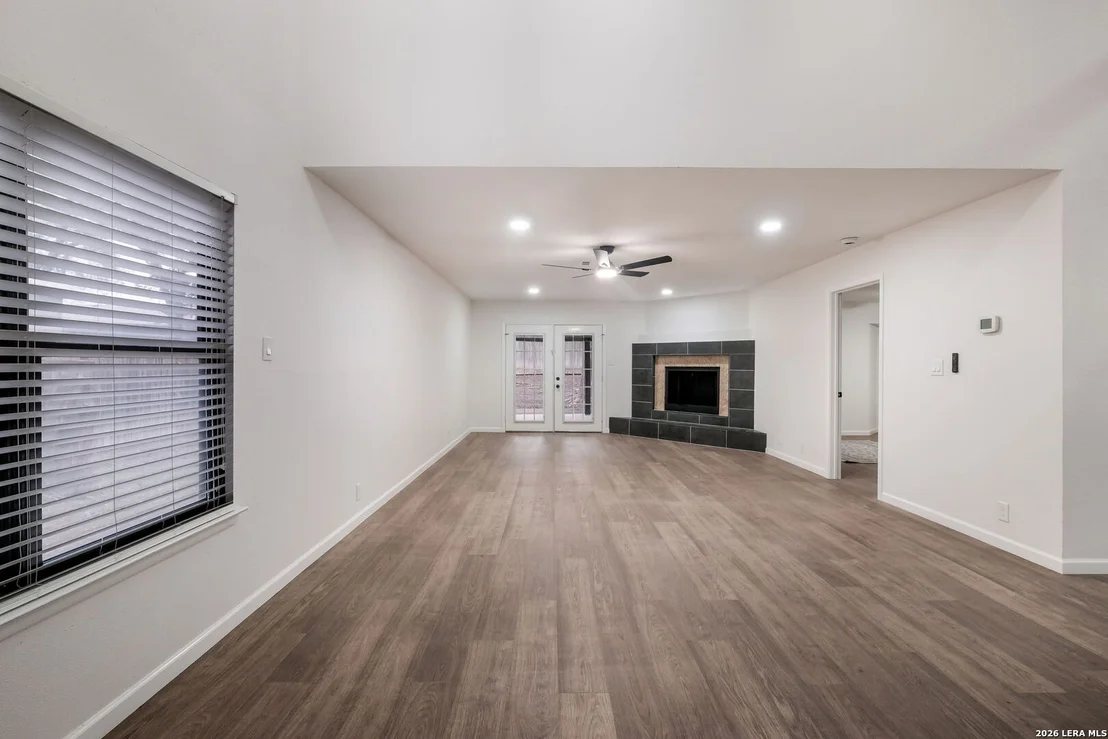 Photo of 5438 Maple Vista