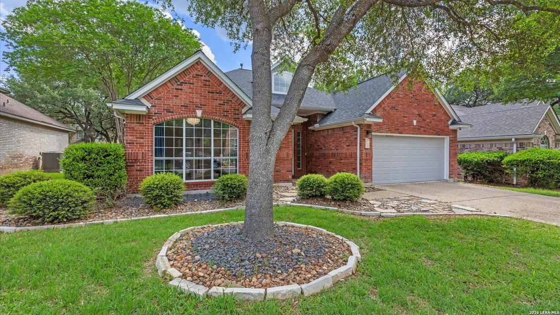 Photo of 1158 Bluff Forest