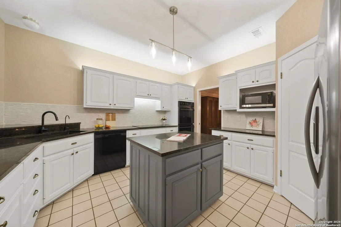 Photo of 15731 DEER CREST
