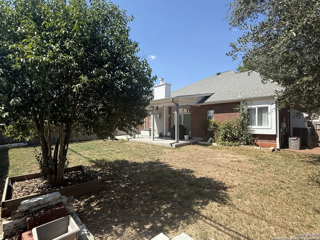 Photo of 2710 Montebello