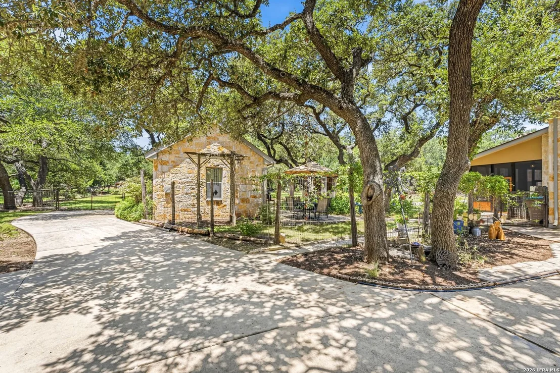 Photo of 900 INDIGO RUN DR