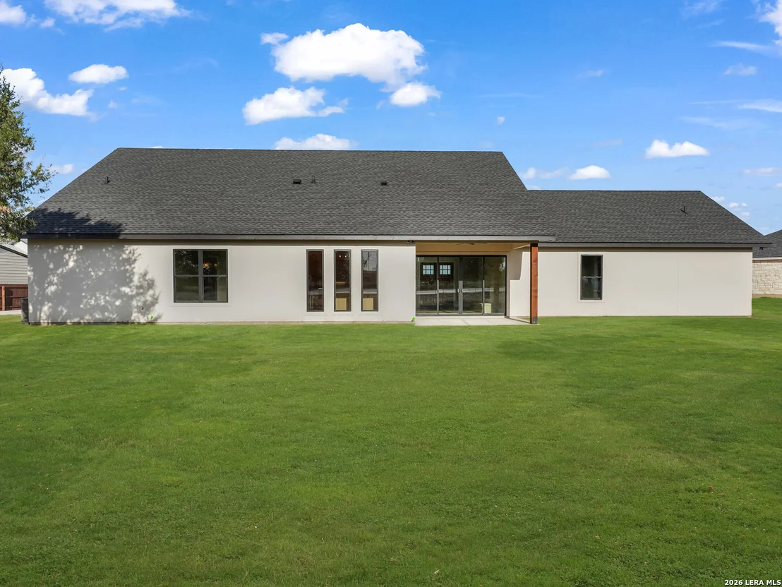 Photo of 101 W MEDIUM MEADOW DR