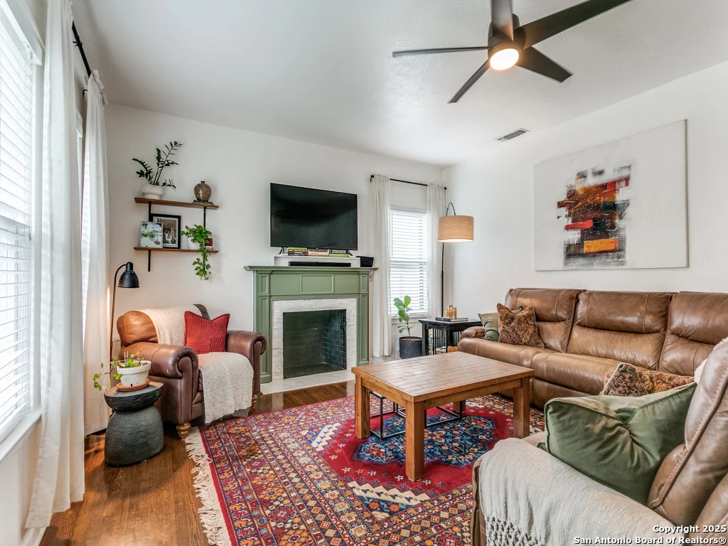 Photo of 223 Thorain