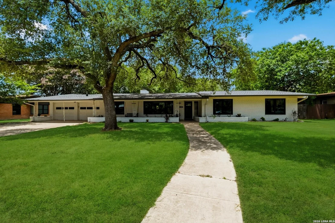 Photo of 217 Gardenview