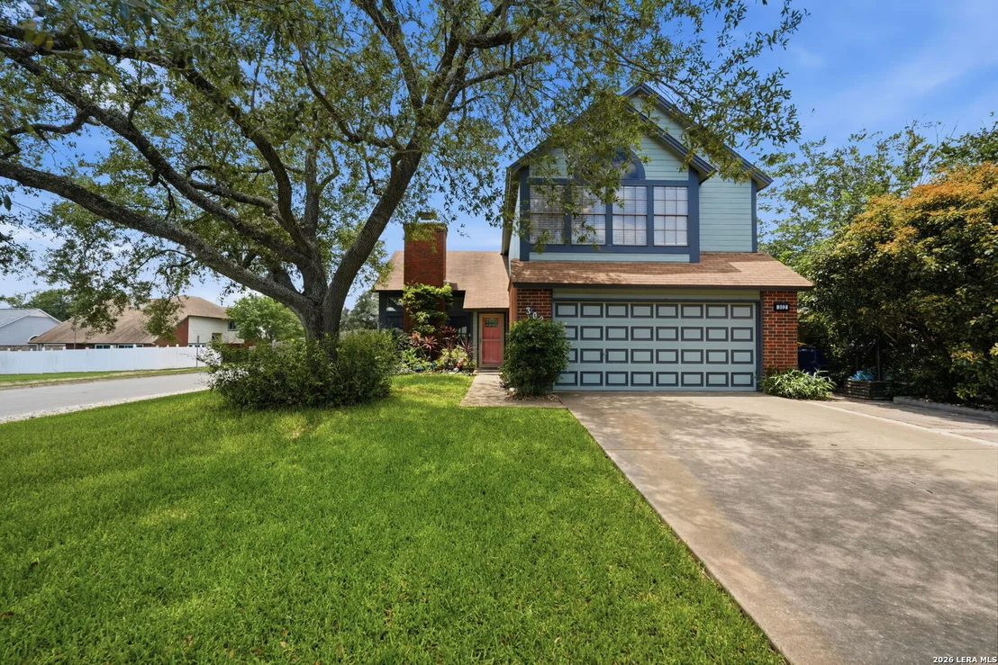 Photo of 302 HORNBEAN LN