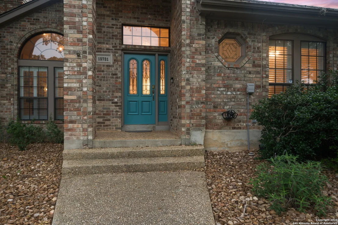 Photo of 15731 DEER CREST