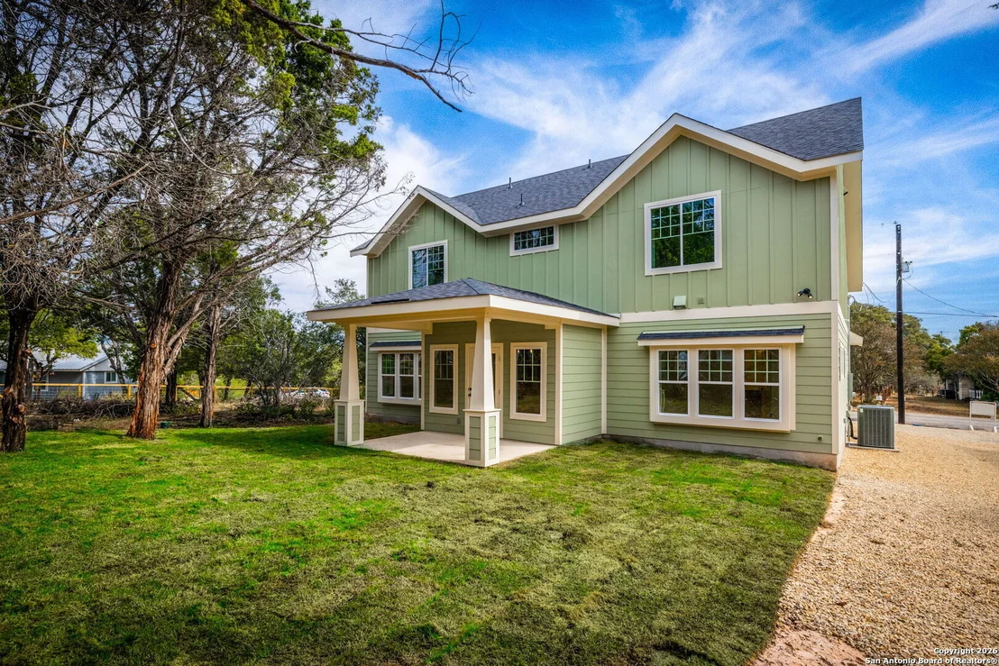 Photo of 1672 Hillcrest Forest