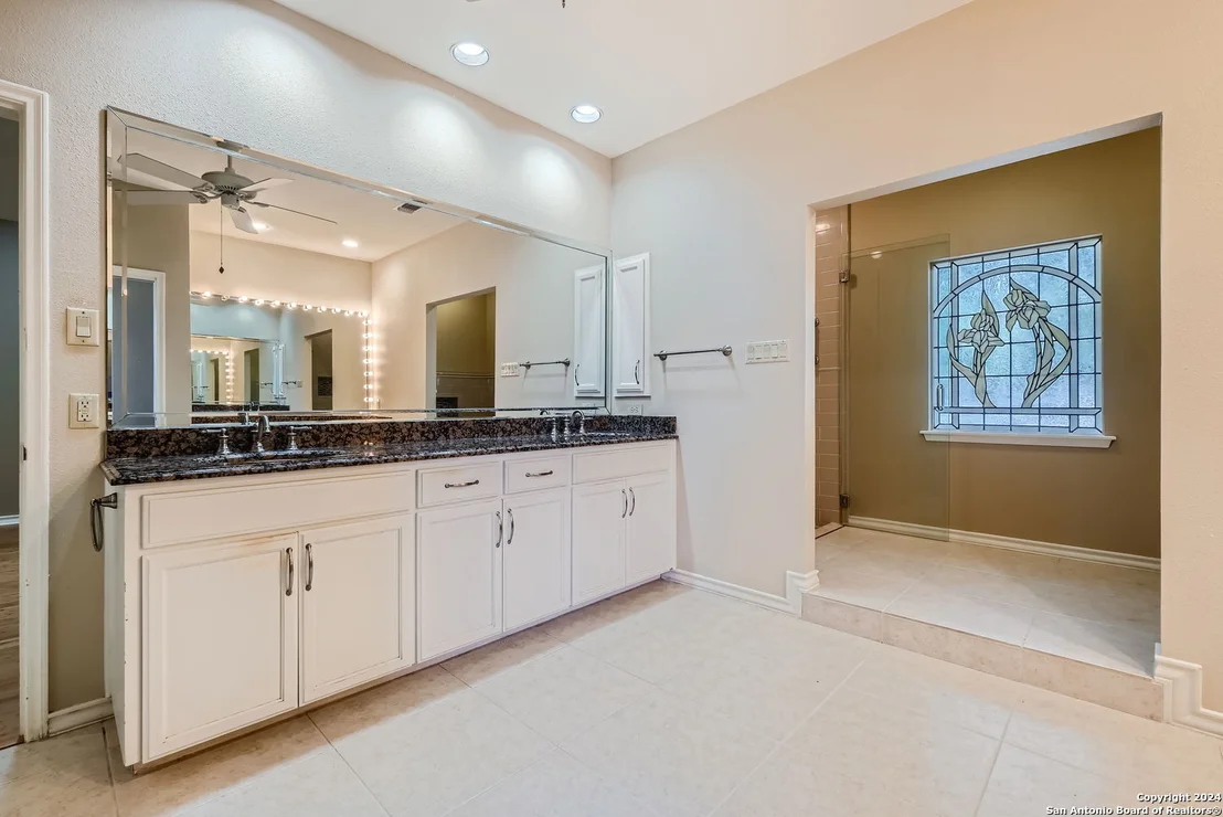 Photo of 227 Bluff Hollow