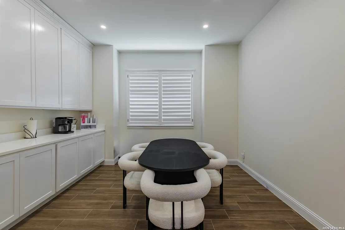 Photo of 709 Encinal Drive