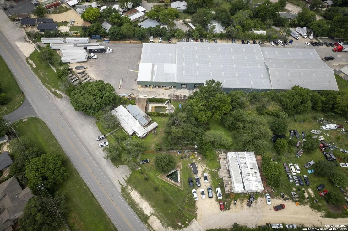 Photo of 5835 Randolph Blvd