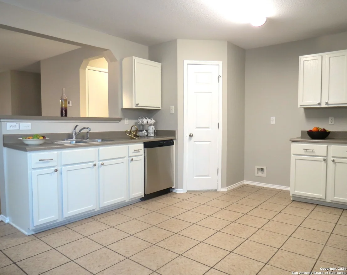 Photo of 241 N WILLOW WAY