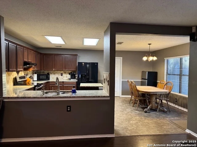 Photo of 9835 diamond cliff