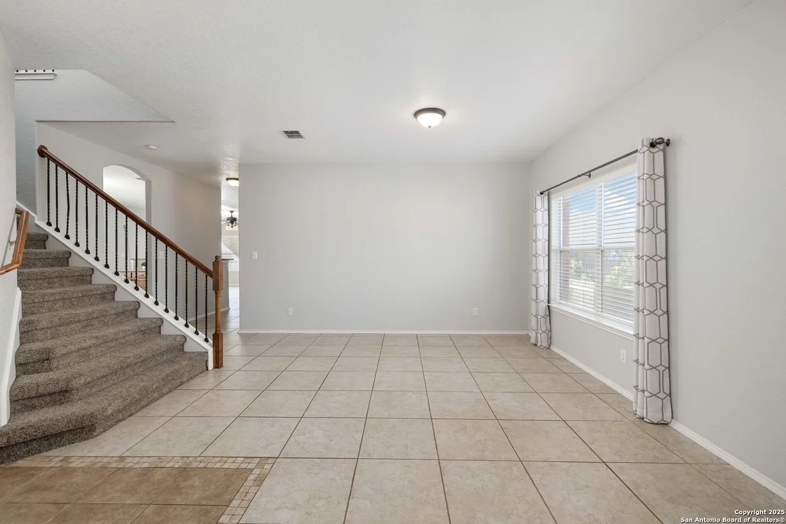 Photo of 1158 Kite Corner