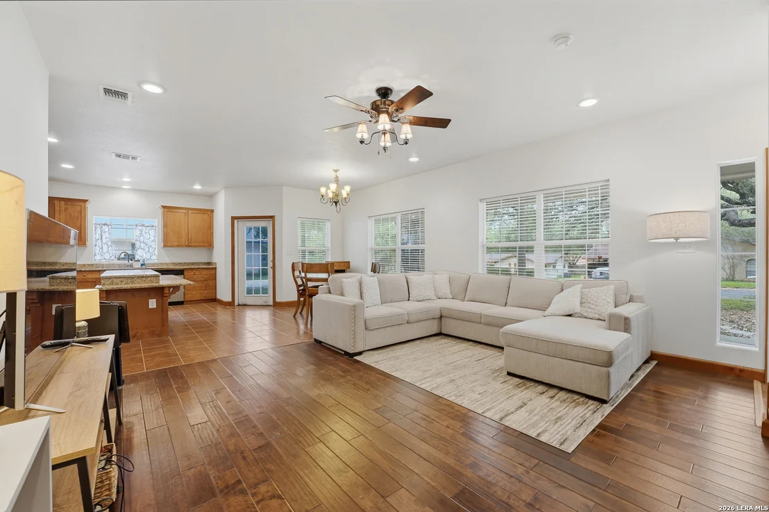Photo of 325 Sollock
