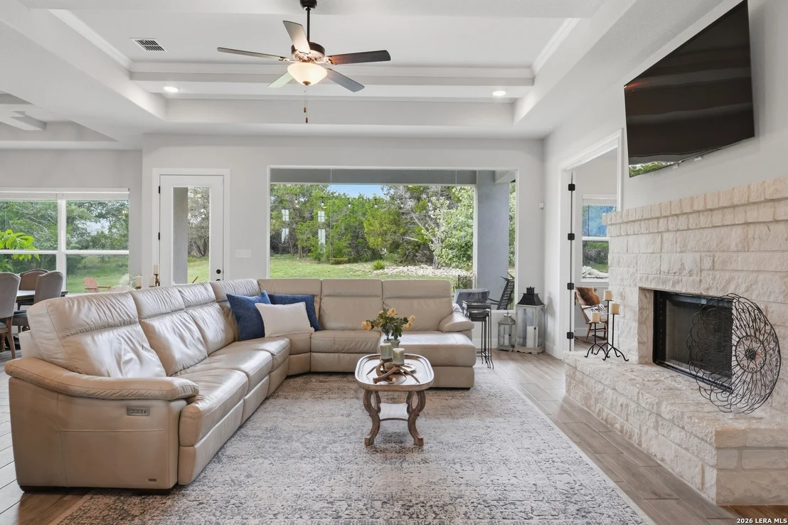 Photo of 212 HIGH POINT CIR