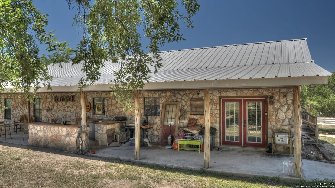 Photo of 121 David Rankin Rd