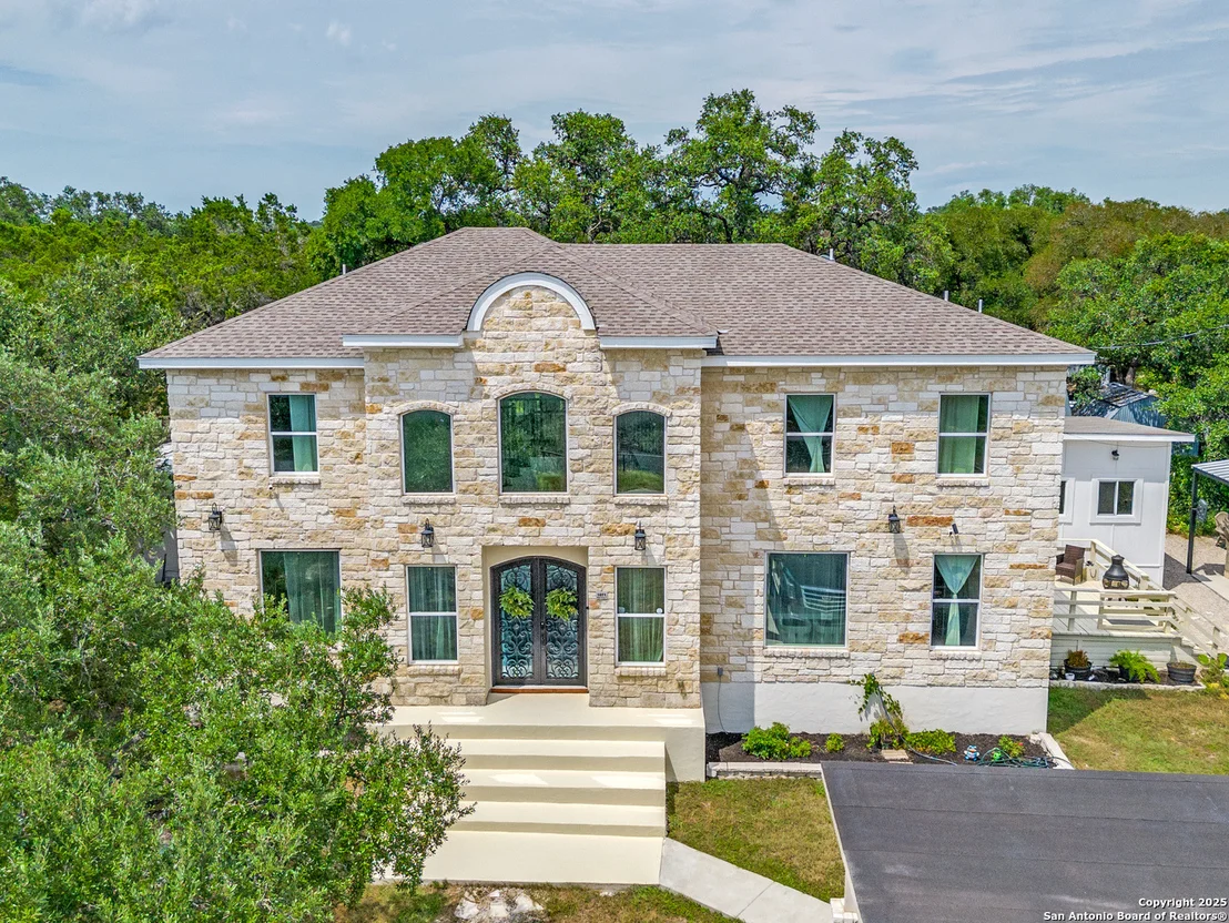 Photo of 1071 Hidden Valley