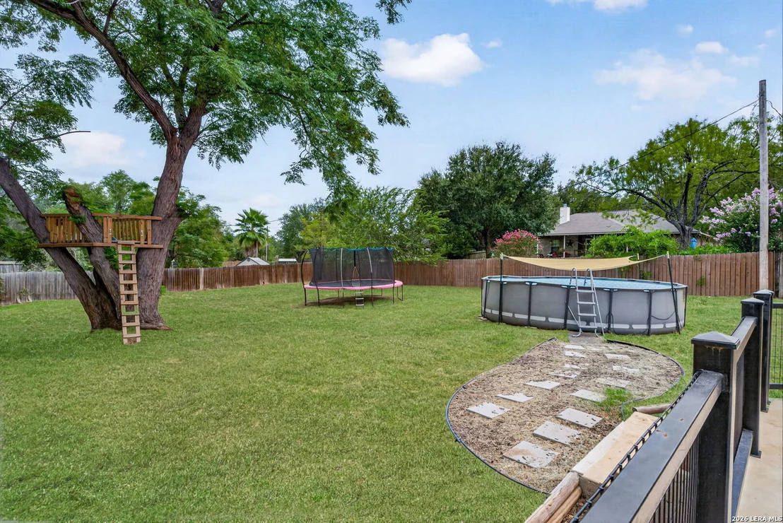 Photo of 1380 Meadowlark
