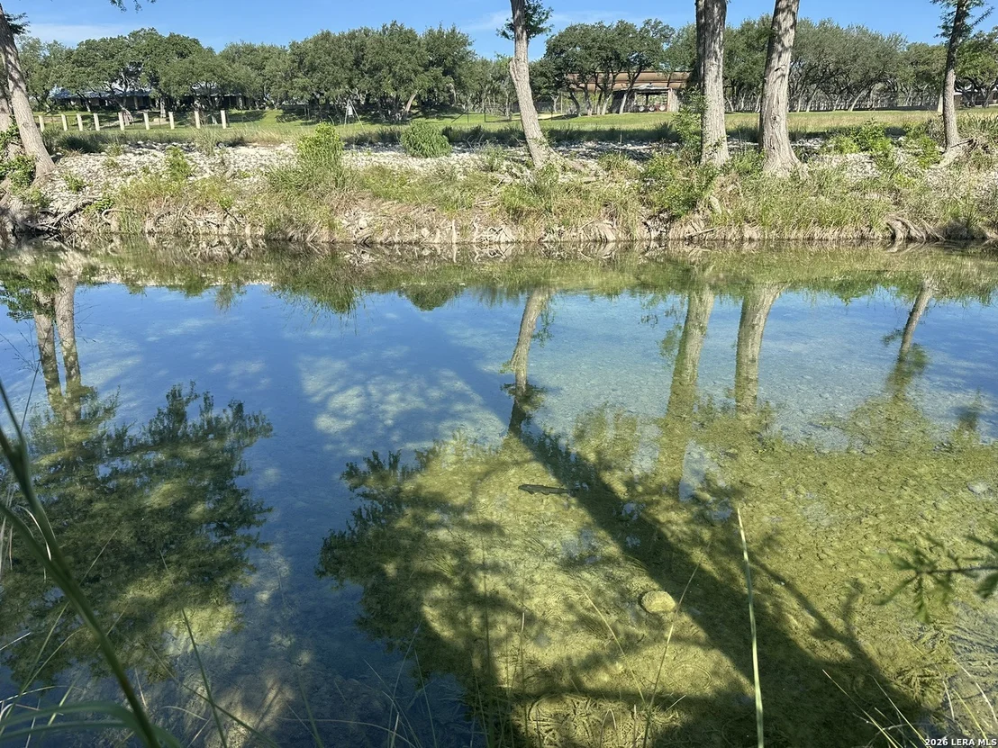 Photo of 261 River Dr