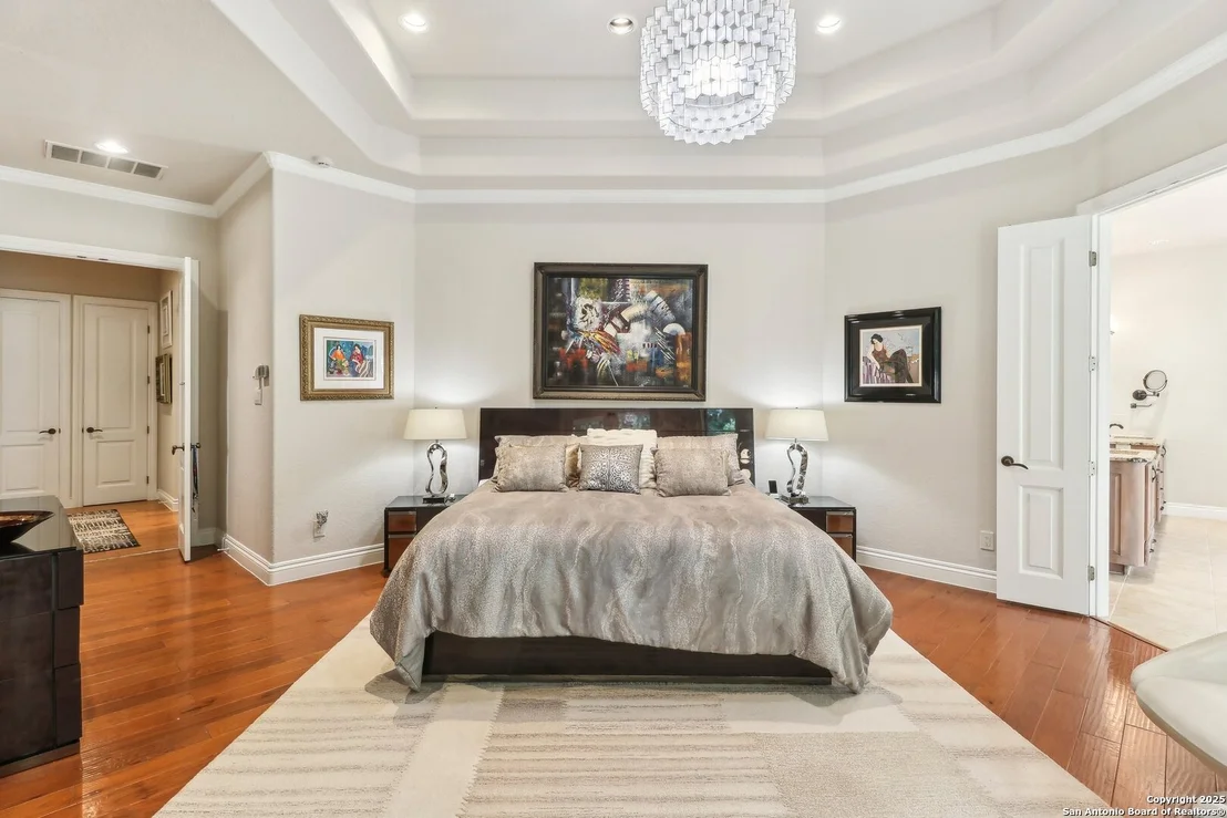 Photo of 908 La Puerta