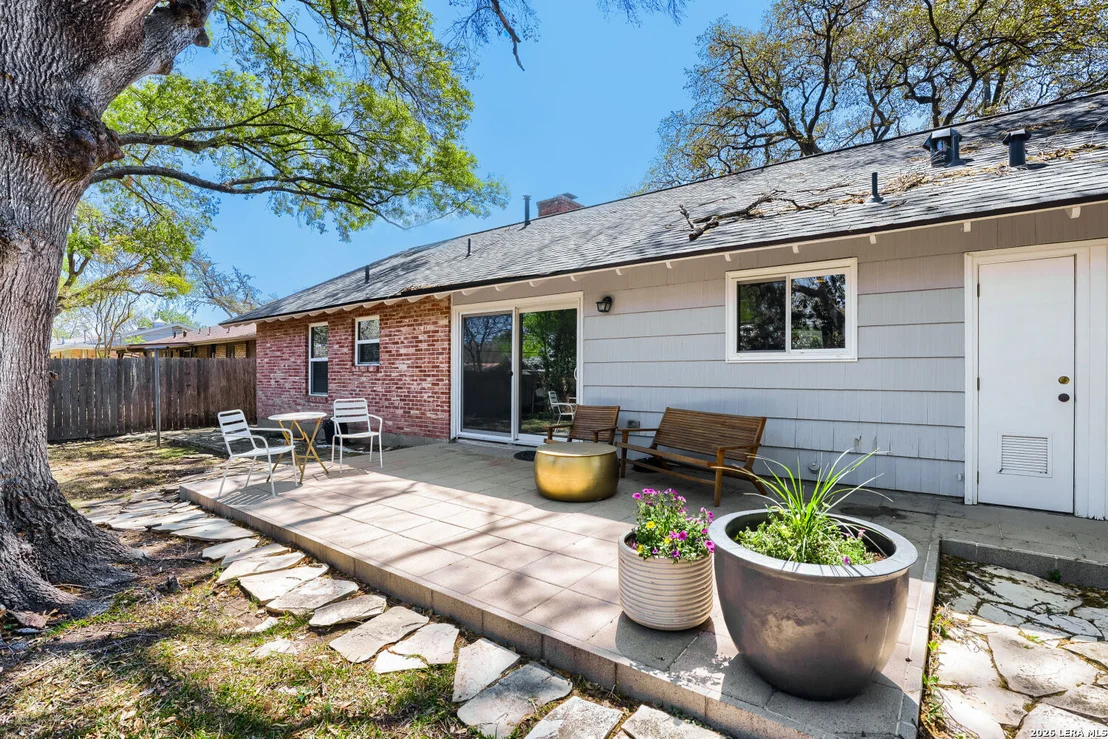 Photo of 2915 Oakleaf Dr