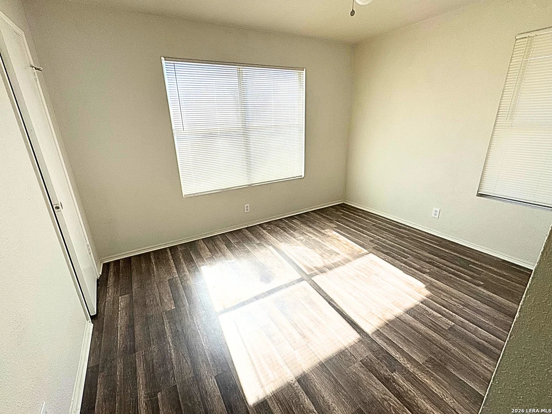 Photo of 3329 Country View