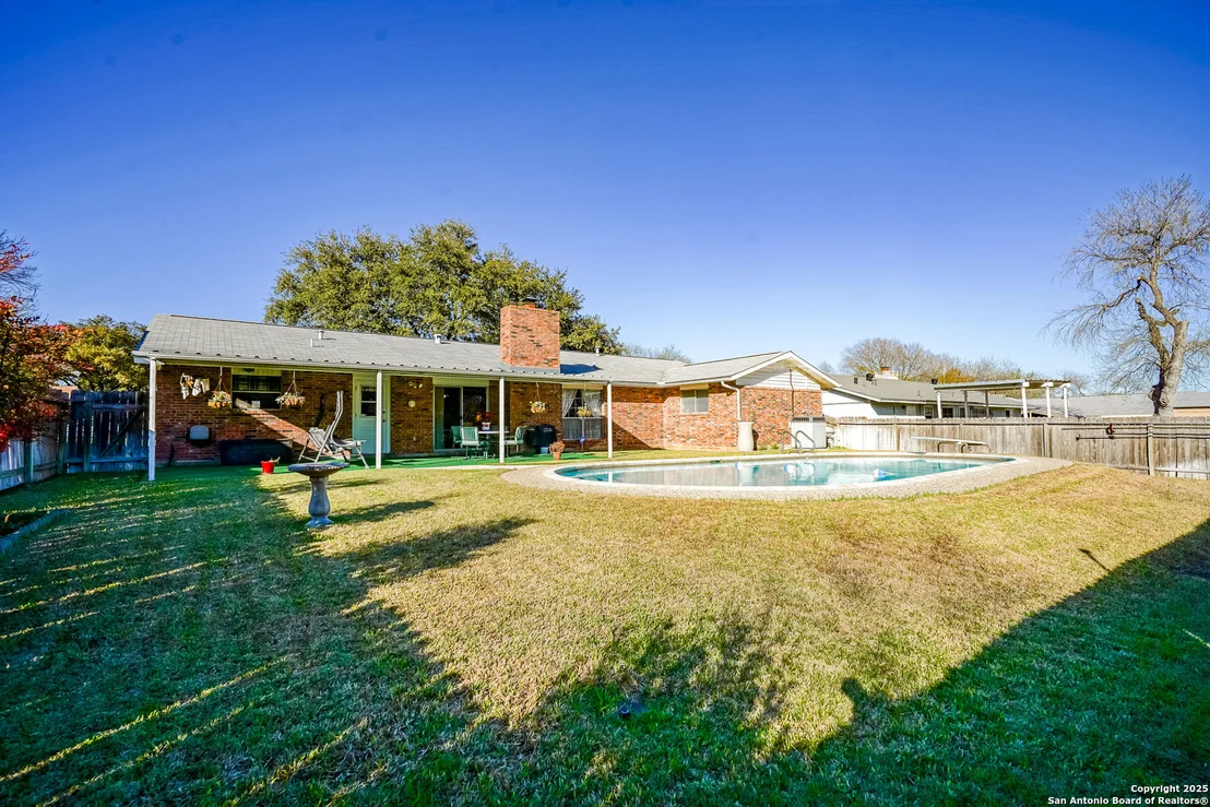 Photo of 6514 Robin Forest