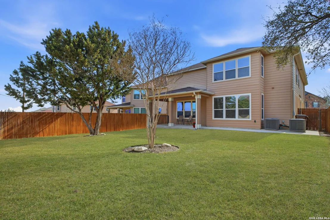Photo of 20331 Roche Oak