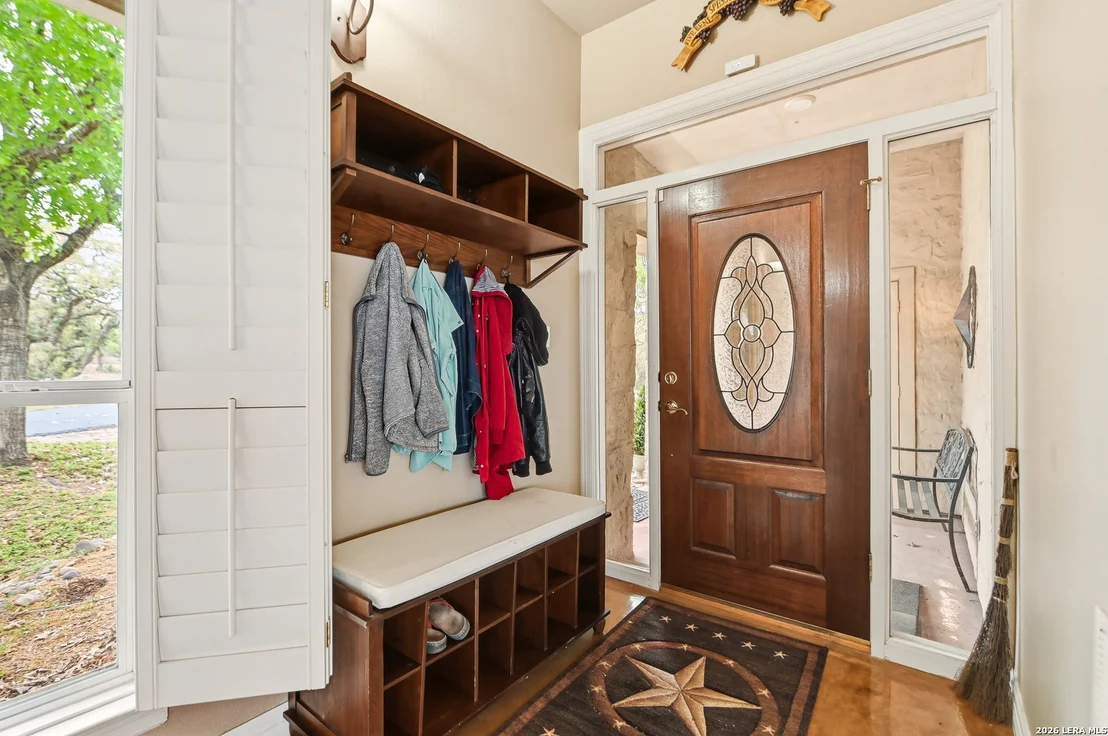 Photo of 752 Taylor Pt