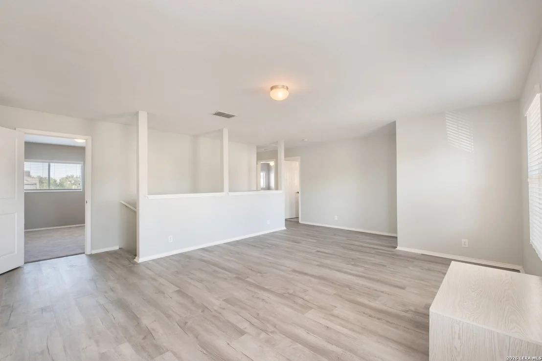 Photo of 24703 Maple Crest