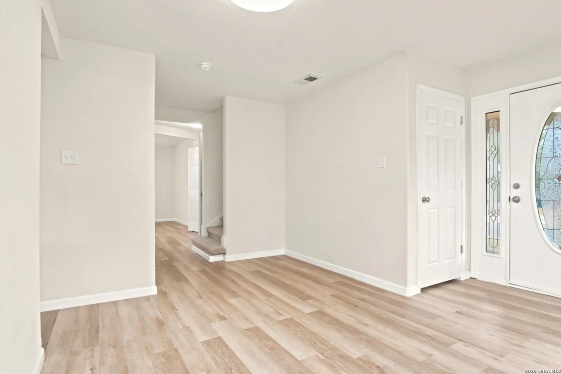 Photo of 438 CRESTHILL RD
