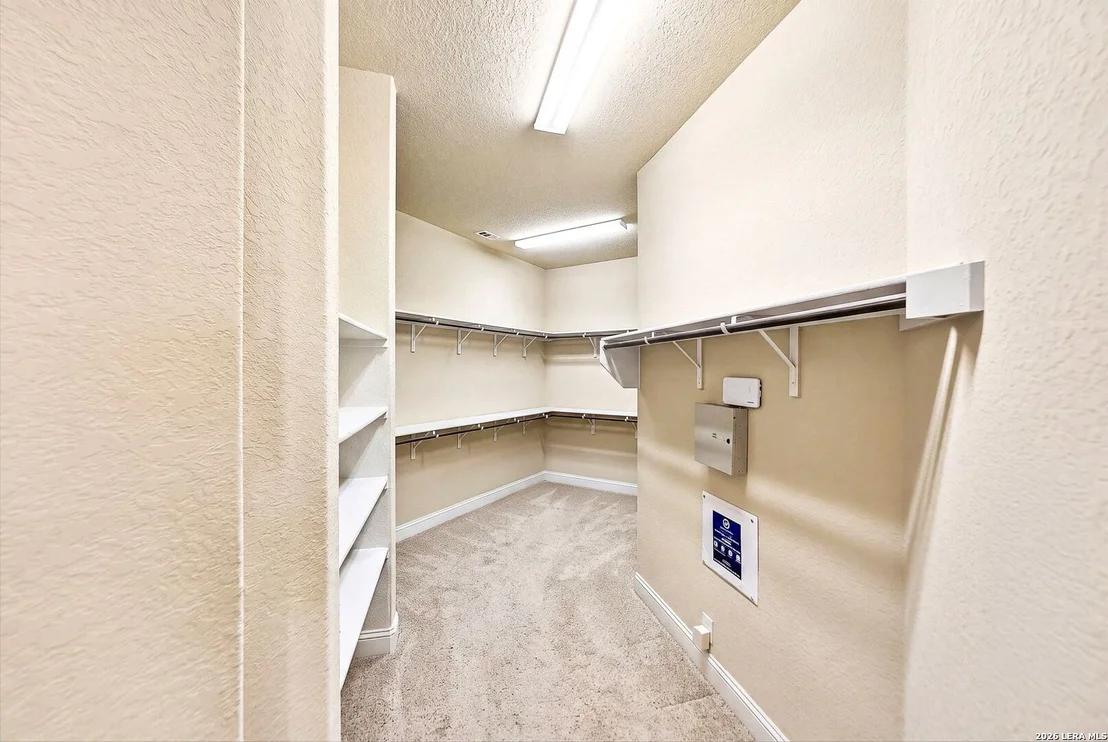 Photo of 11812 Field Bend