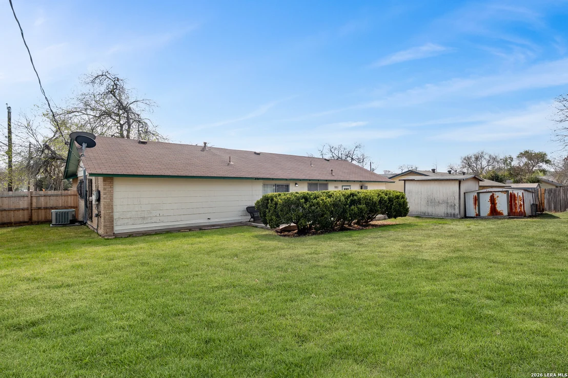 Photo of 2835 Hiawatha