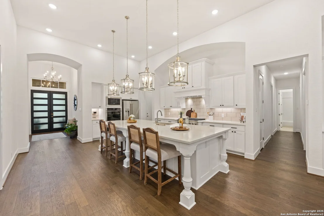 Photo of 8615 Shady Gate