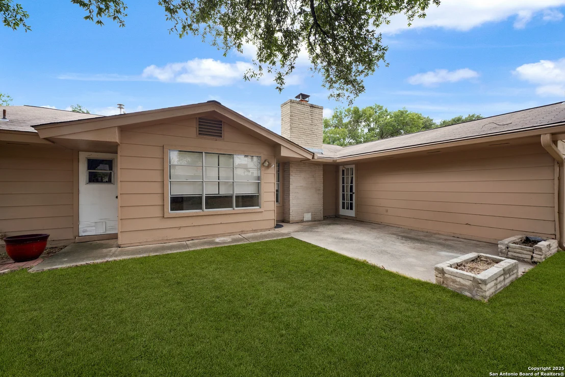 Photo of 3627 mapleton