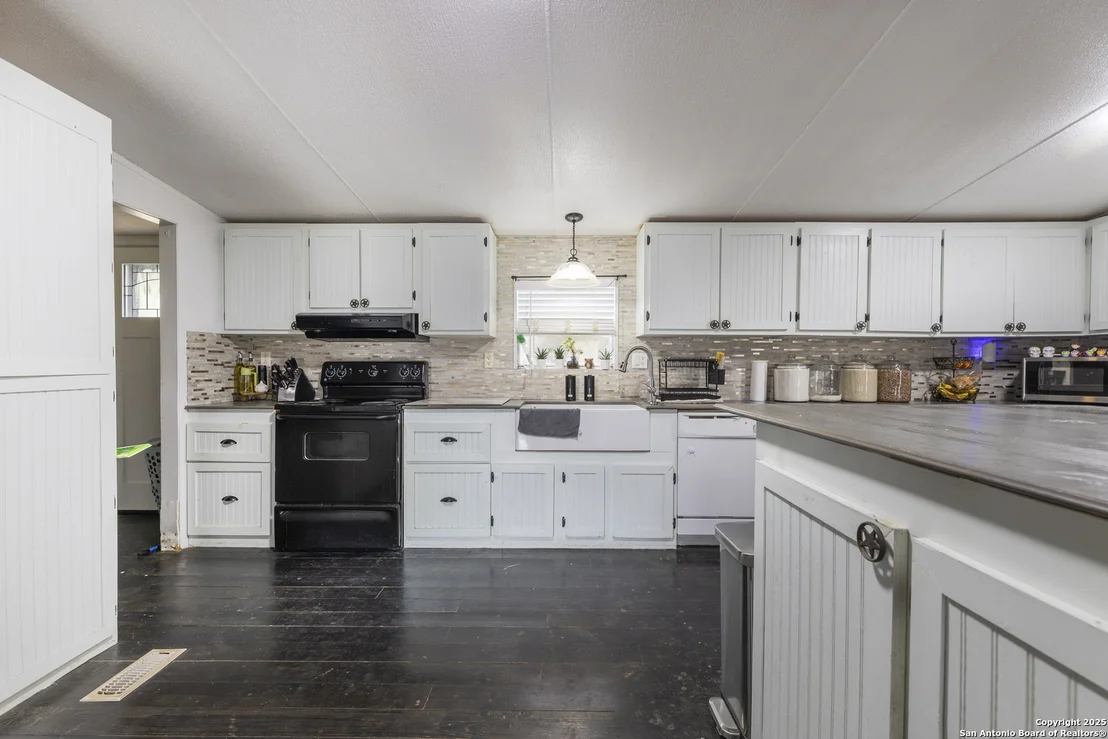 Photo of 323 County Road 6842