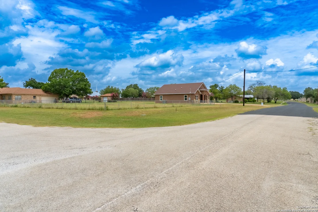 Photo of 18687 Rolling Meadow