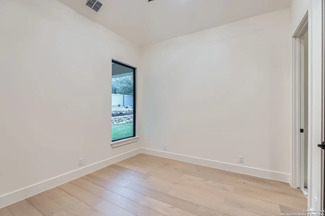 Photo of 7026 Bluff Run