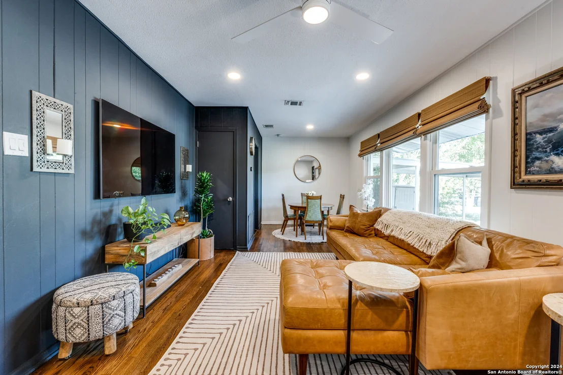 Photo of 426 BREES BLVD