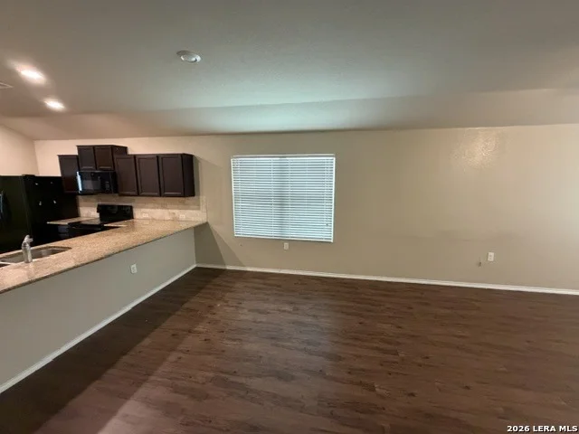 Photo of 7111 AZALEA SQ