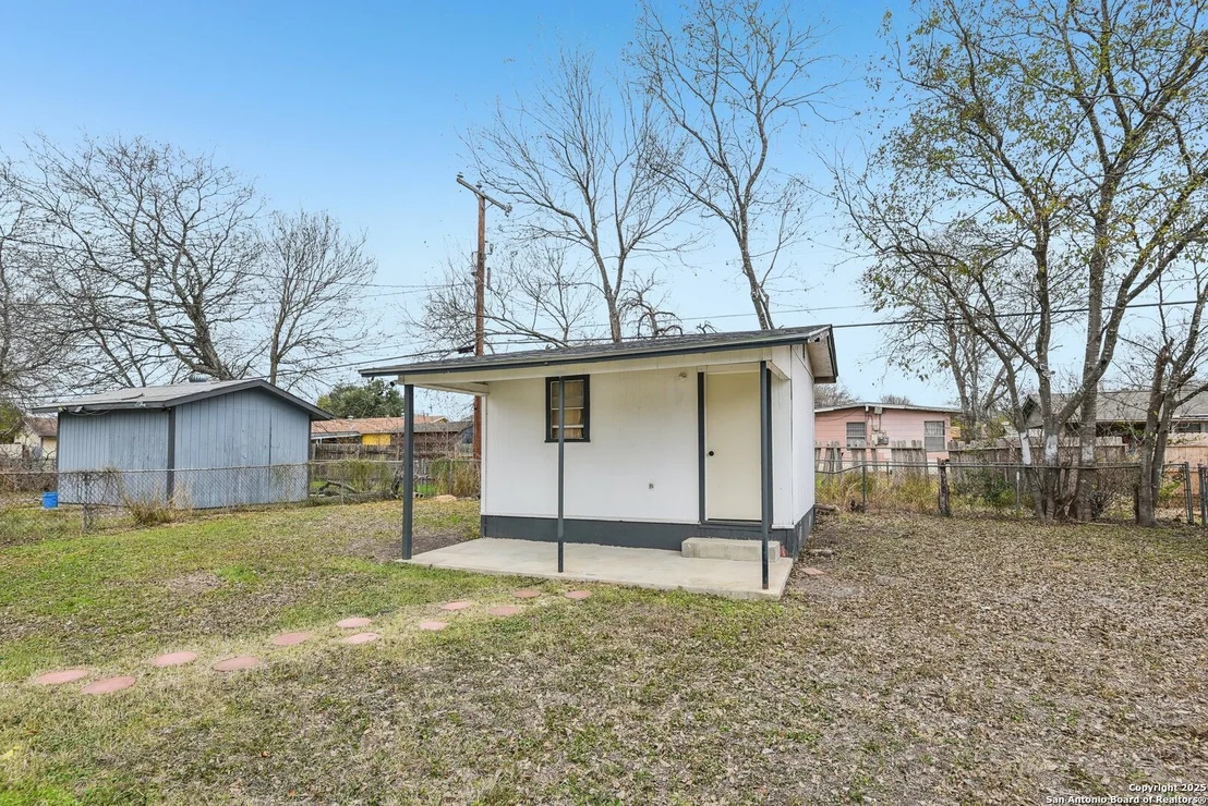 Photo of 843 Deely Place