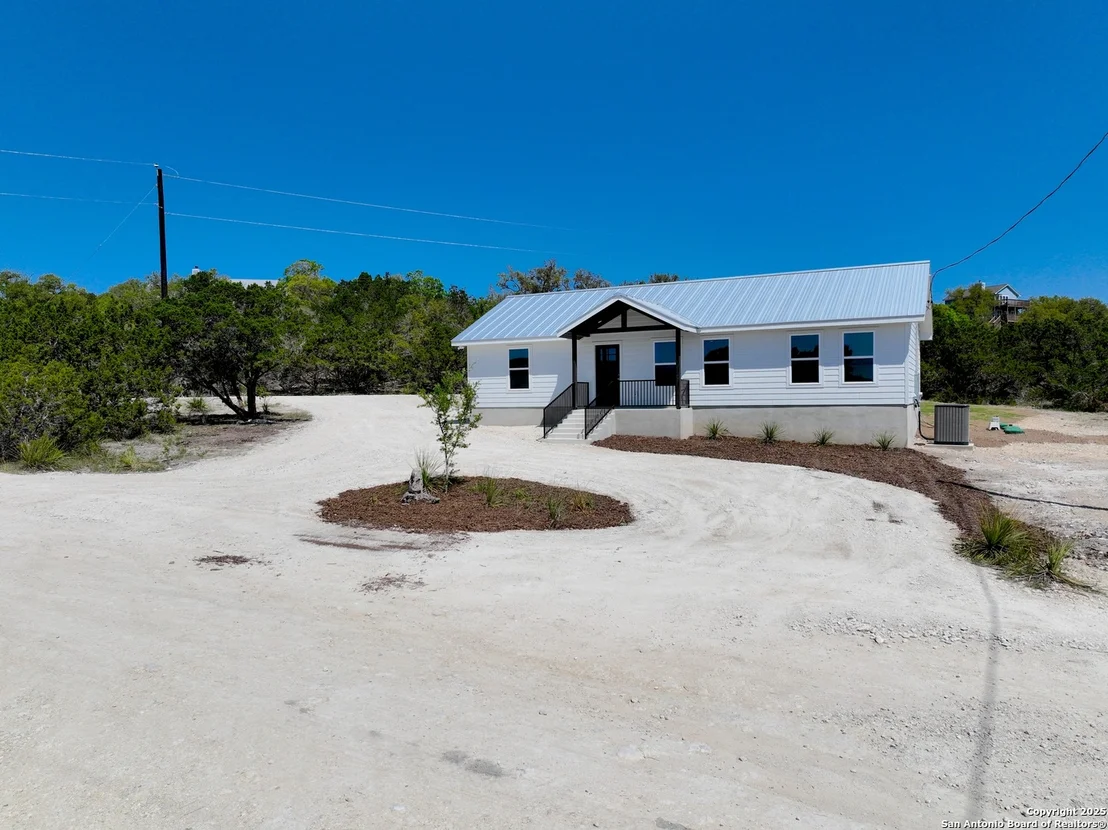 Photo of 1135 Southline